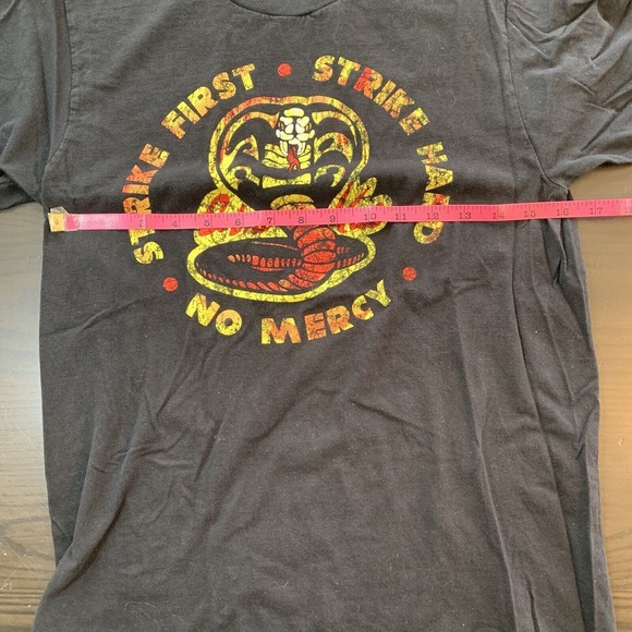 Cobra Kai T Shirt Men’s Small Strike First Strike Hard No Mercy Tee Karate - Picture 5 of 9
